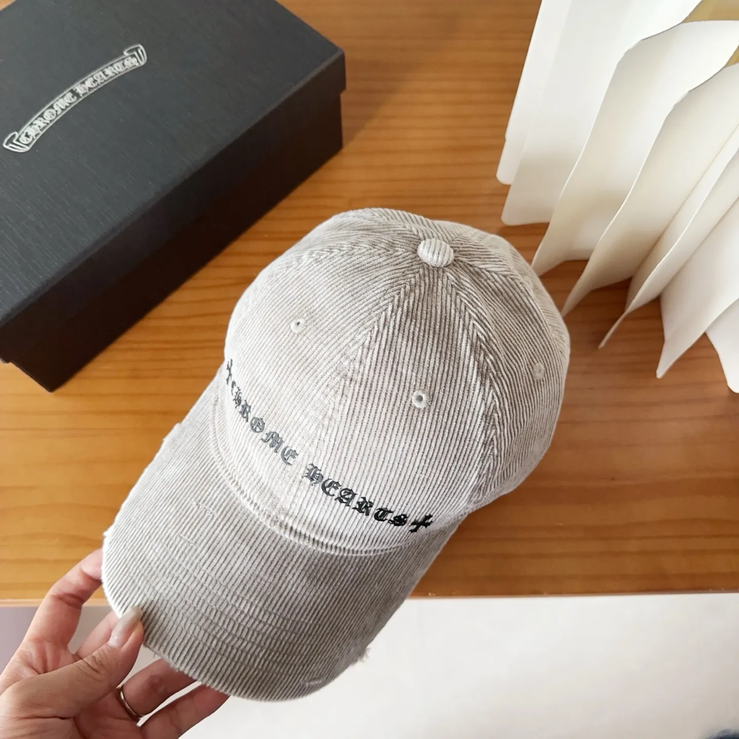 💰56 Chrome Hearts 💓Early autumn Korean style fashion retro distressed hole hat wear design versatile baseball cap peaked cap